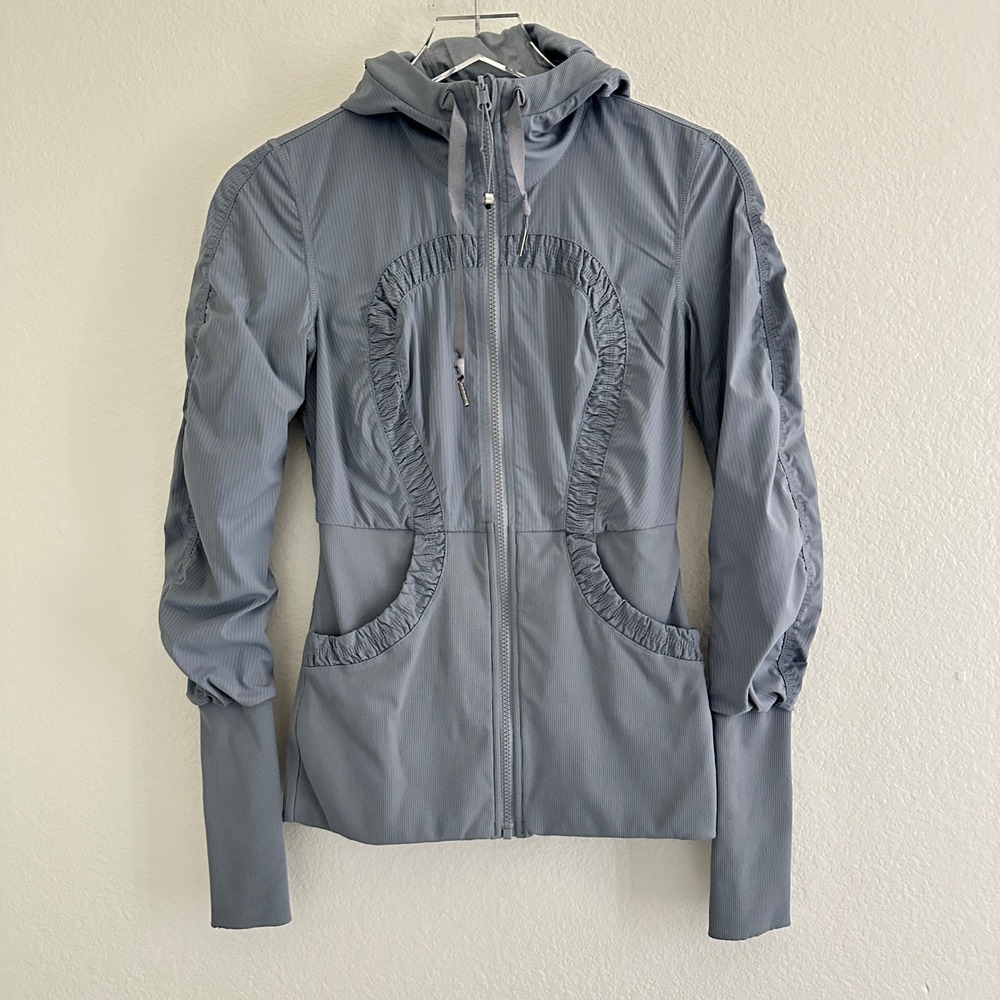 Lululemon Dance Studio Jacket III Size 6 Gray Ruffle Hooded Full Zip Reversible